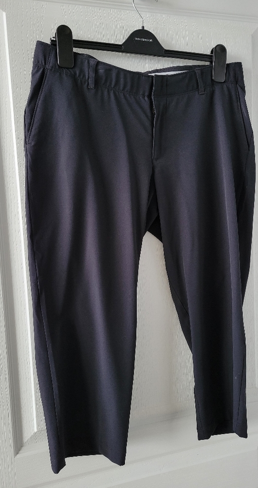 UNDER ARMOUR GOLF CAPRI PANTS SIZE 14